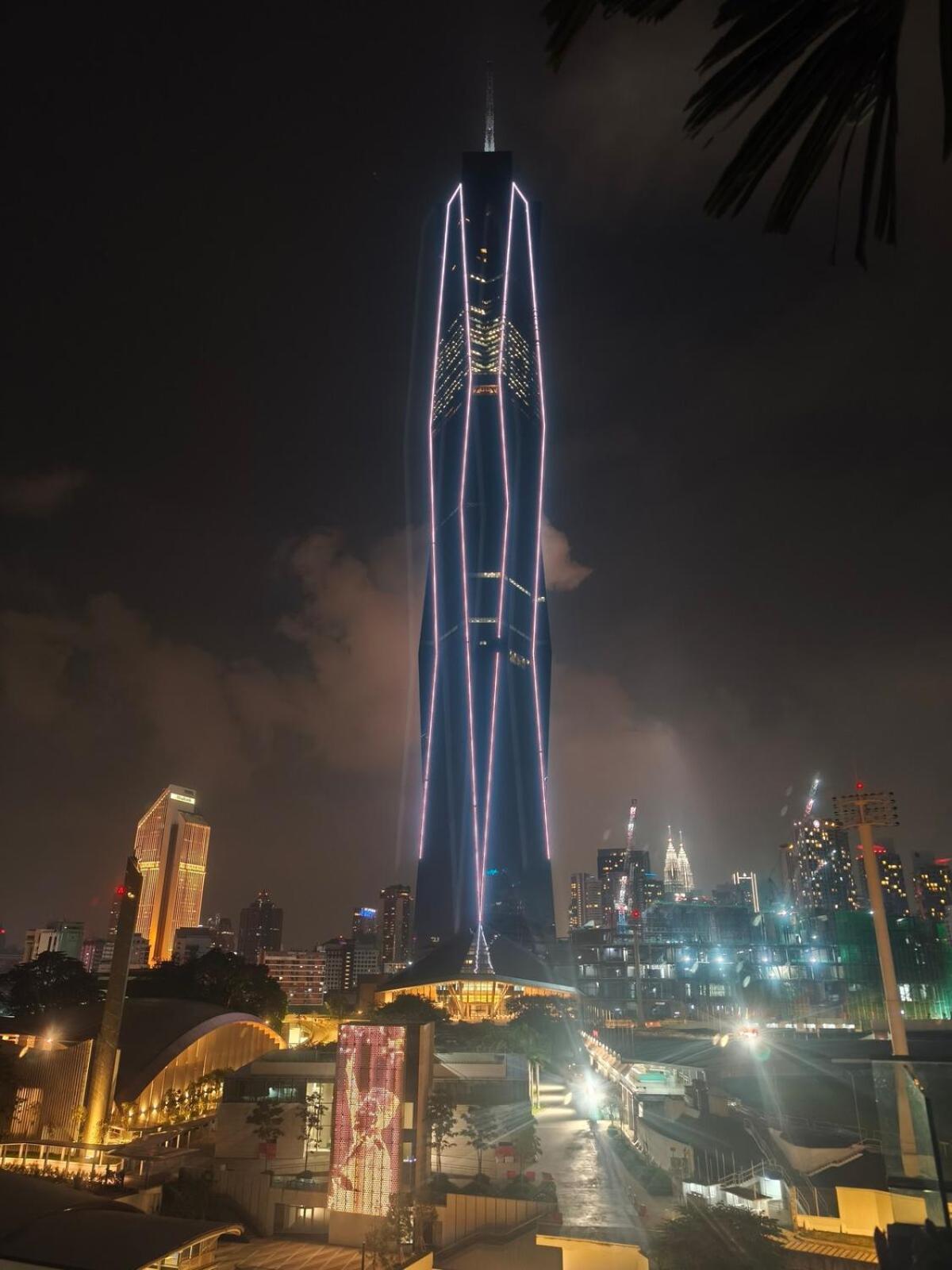 8pax View Next To Kl118 Chinatown N Train Station Kuala Lumpur
