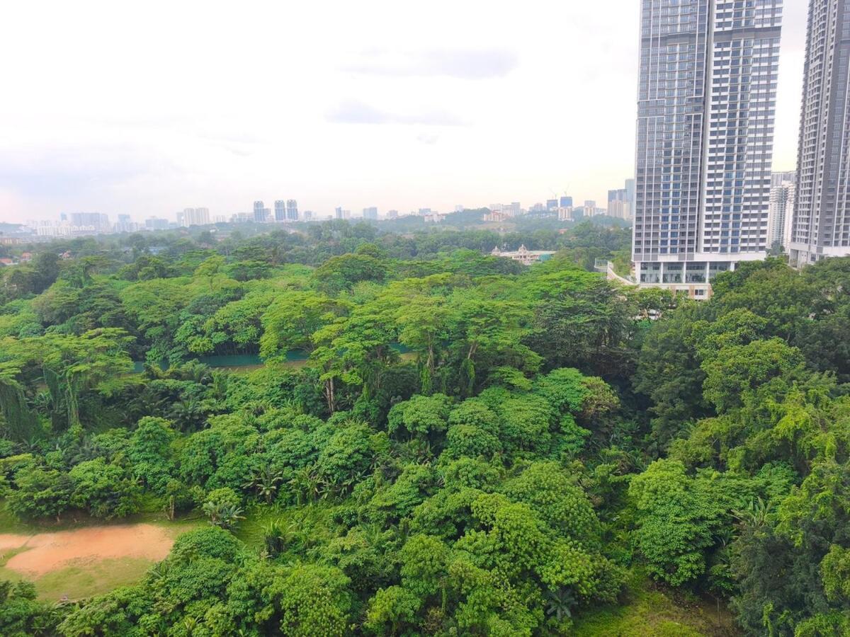 Pangsapuri 8pax View Next To Kl118 Chinatown N Train Station