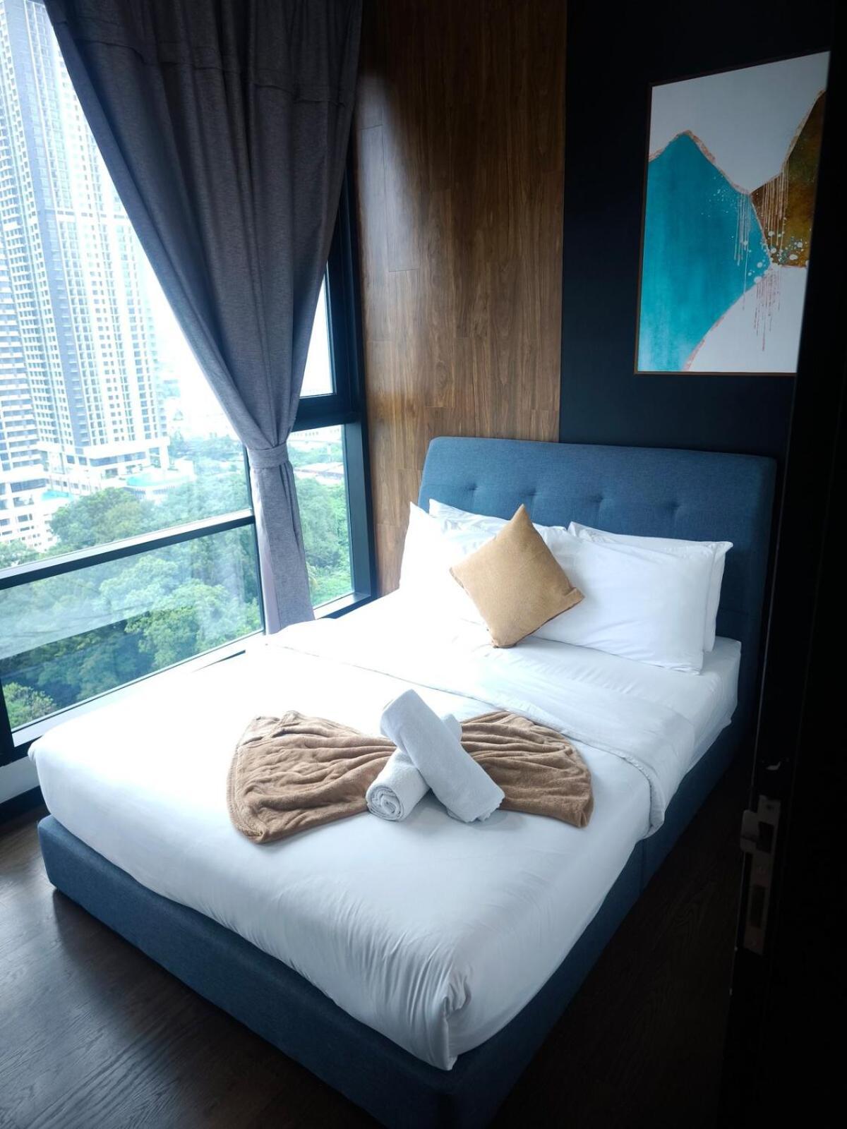 8pax View Next To Kl118 Chinatown N Train Station * Kuala Lumpur