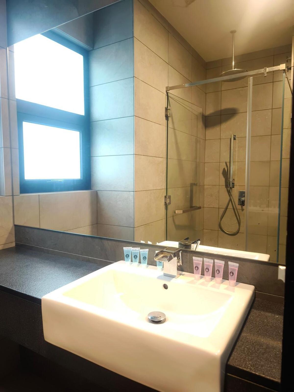 8pax View Next To Kl118 Chinatown N Train Station Pangsapuri *